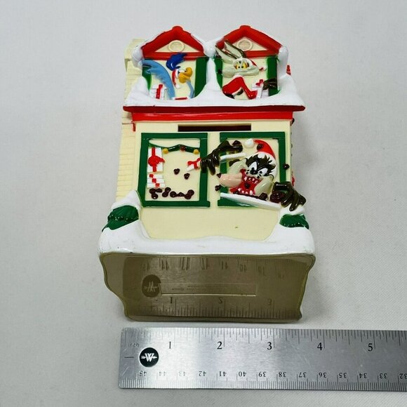 Vintage Russell Stover Looney Tunes Christmas Santa Piggy Bank House Bunny Daffy - Picture 8 of 12